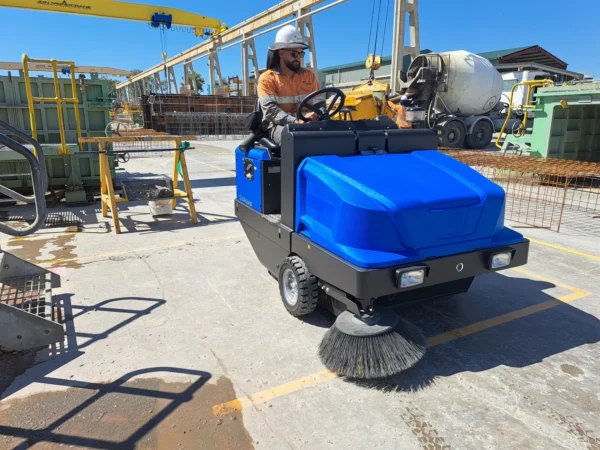 Used Conquest HD120LPG Industrial Ride-on Sweeper Serial No. 110137